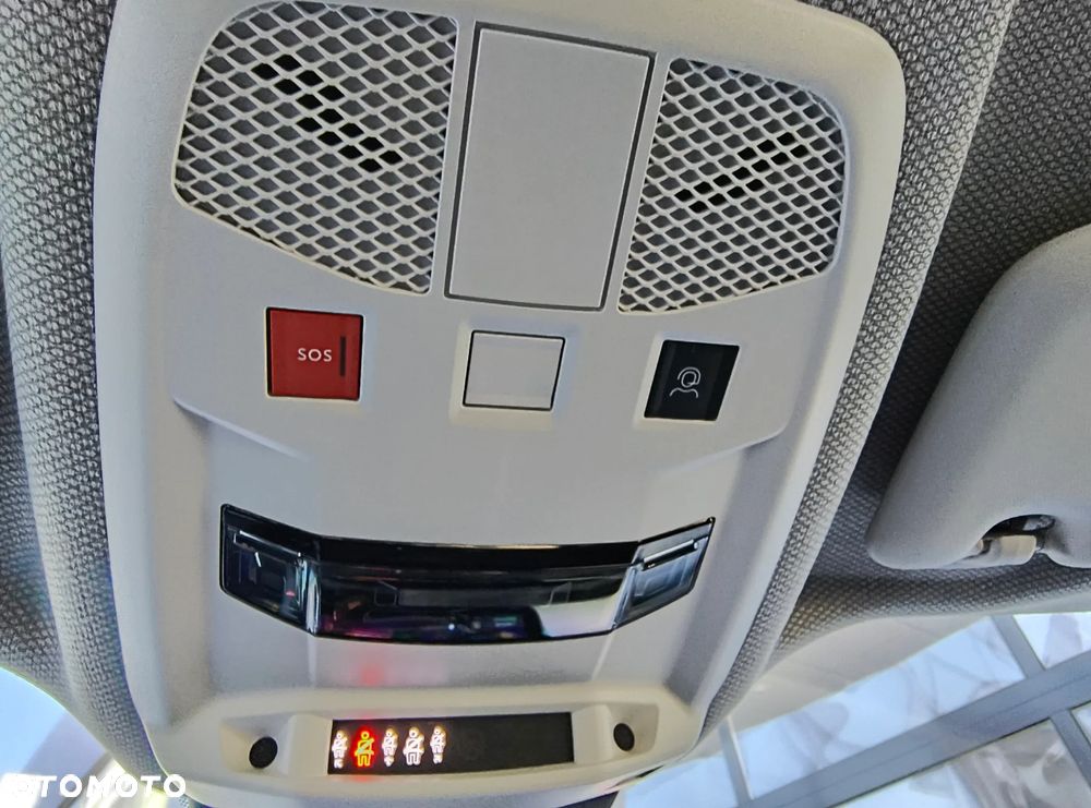 Jeep Avenger 1.2 T3 mHEV Altitude FWD eDCT6 - 26