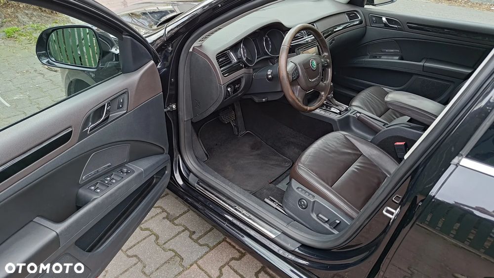 Skoda Superb 2.0 TDI L&K DSG - 16
