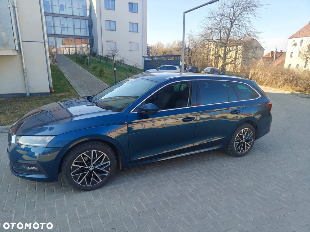 Skoda Octavia 2.0 TDI Sportline DSG - 1