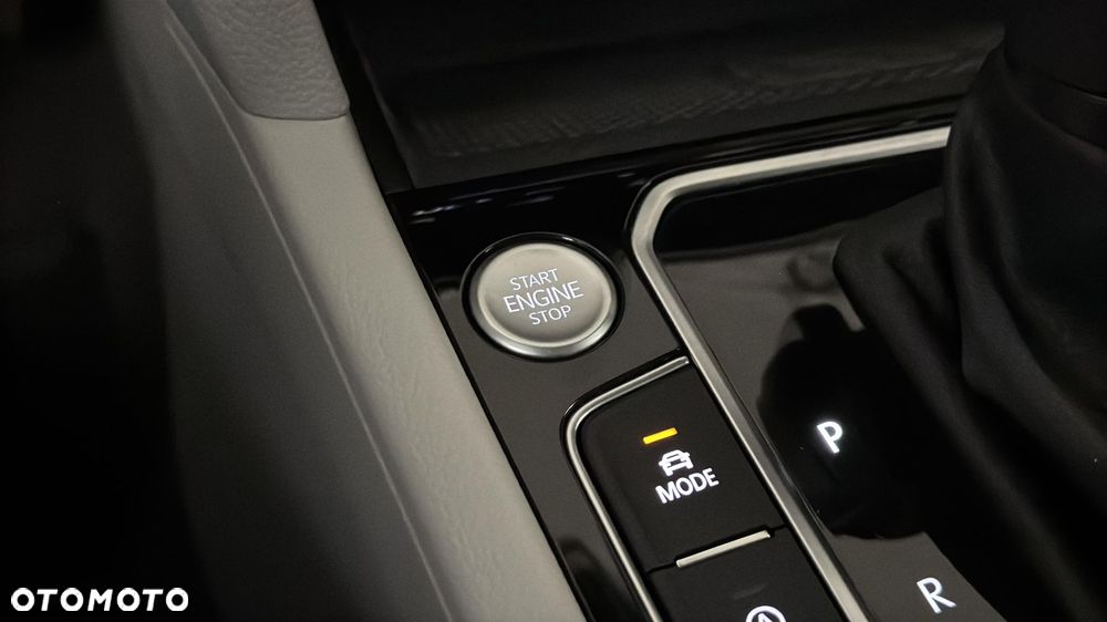 Volkswagen Passat 2.0 TDI EVO Elegance DSG - 20