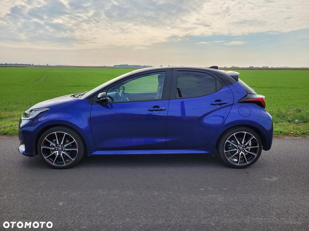 Toyota Yaris Hybrid 1.5 GR Sport - 10