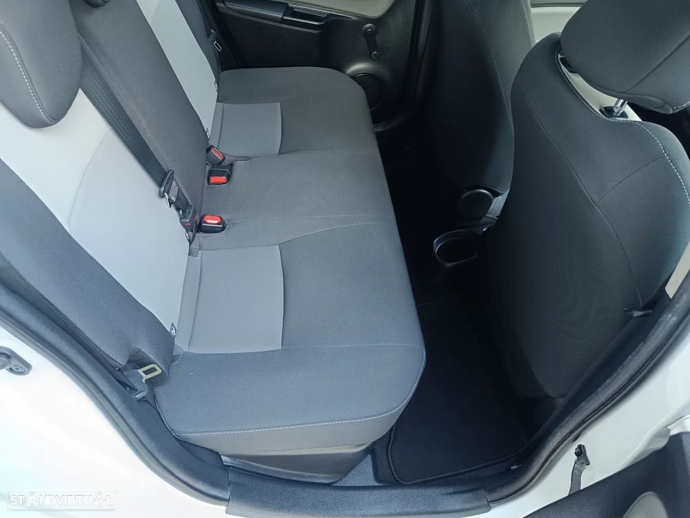 Toyota Yaris 1.5 HSD Comfort+Navi - 29