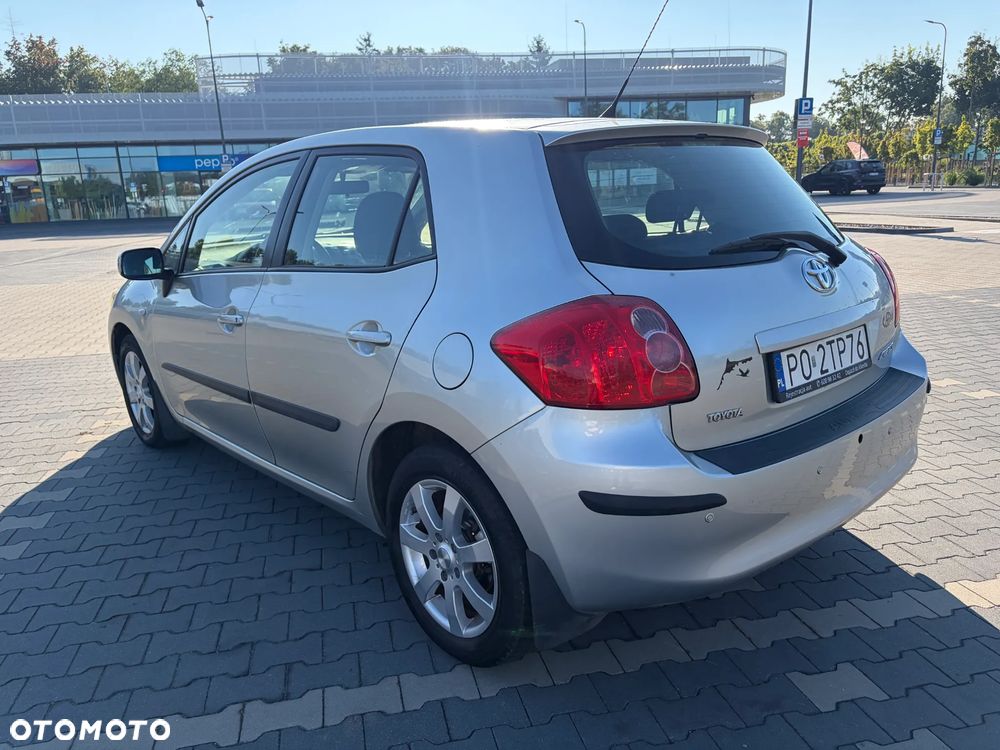 Toyota Auris 1.6 VVT-i Executive - 7