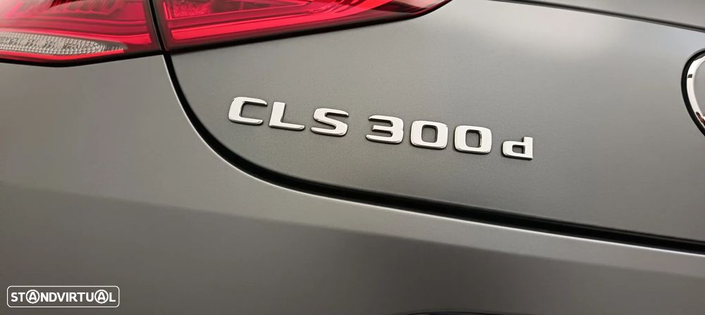 Mercedes-Benz CLS 300 d 4Matic - 29