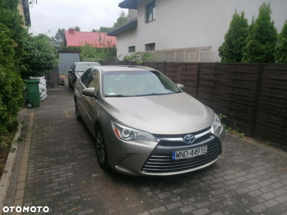 Toyota Camry 2.5 Hybrid LE - 4
