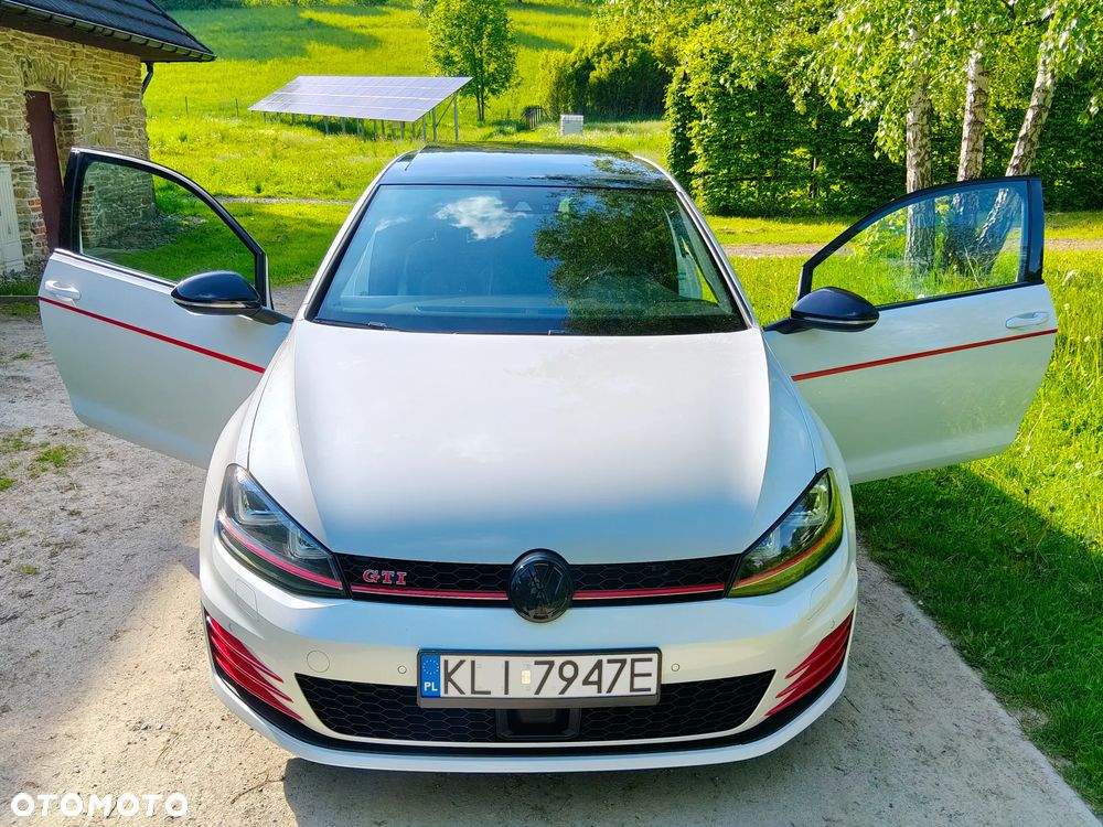 Volkswagen Golf - 13
