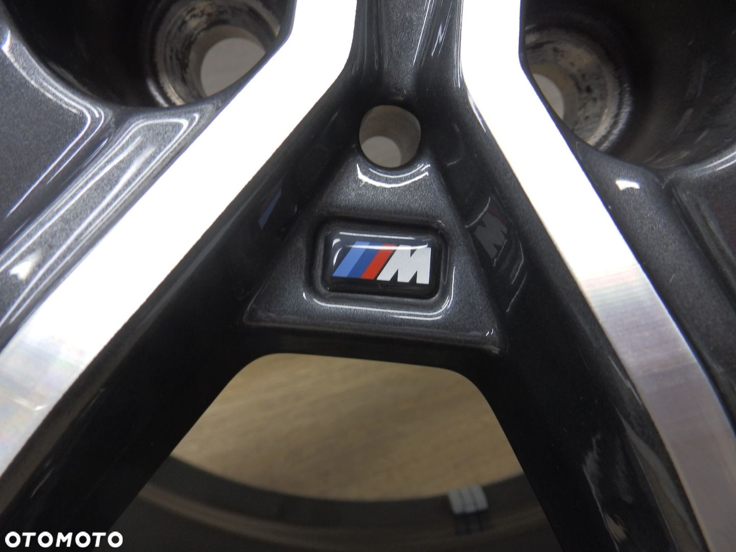 Felga BMW X1 X2 F39 F48 M-Pakiet E8Jx19H2 Et47 5x112 - 7