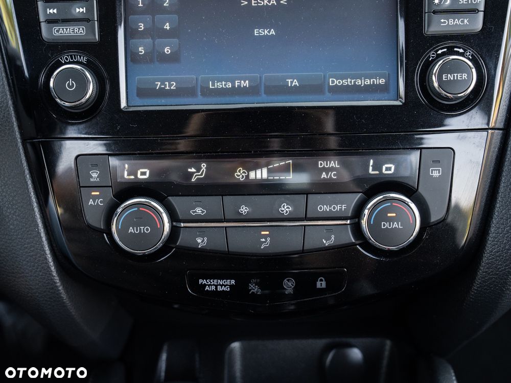 Nissan Qashqai 1.6 DIG-T N-Connecta - 37