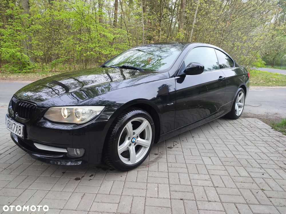 BMW Seria 3 320i Coupe - 1
