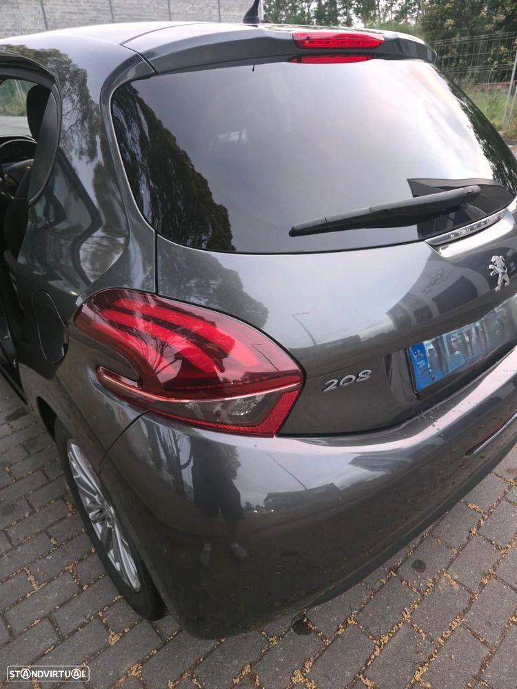 Peugeot 208 1.2 PureTech Style - 6