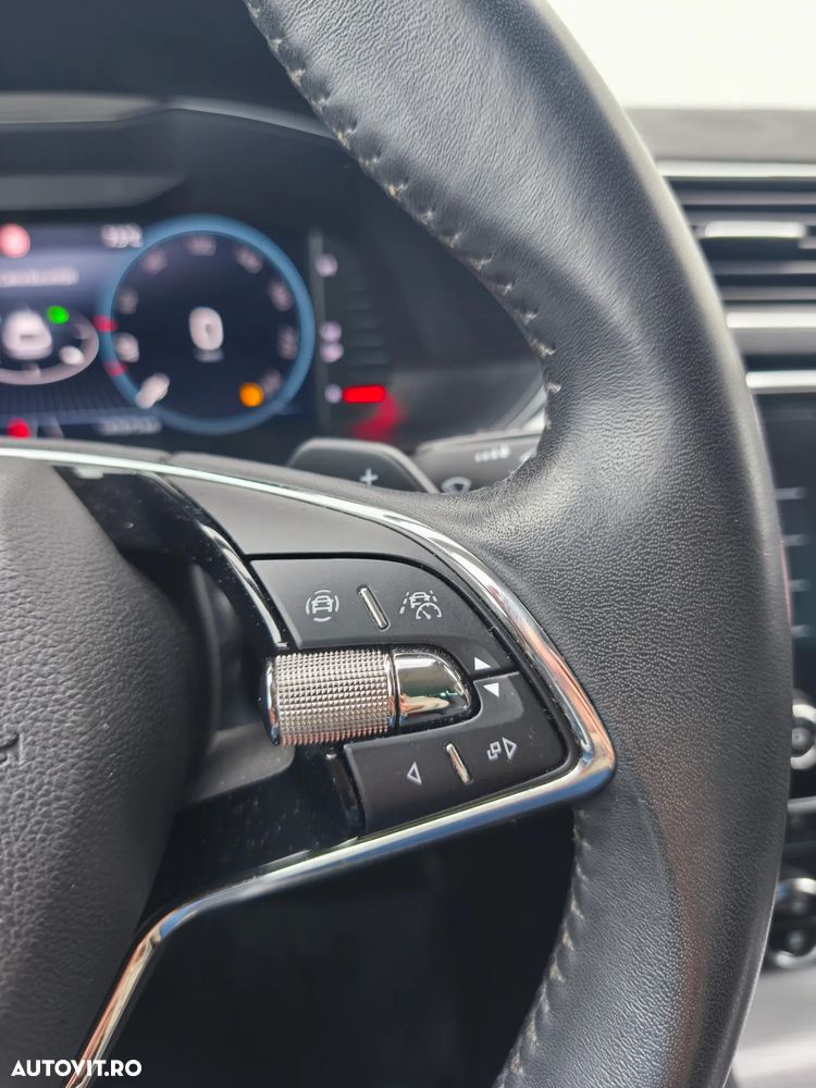 Skoda Superb 2.0 TDI 4x4 DSG Premium Edition - 15