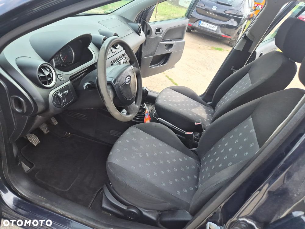 Ford Fiesta 1.3 Ghia - 6