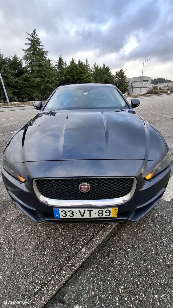 Jaguar XE E-Performance Prestige - 3