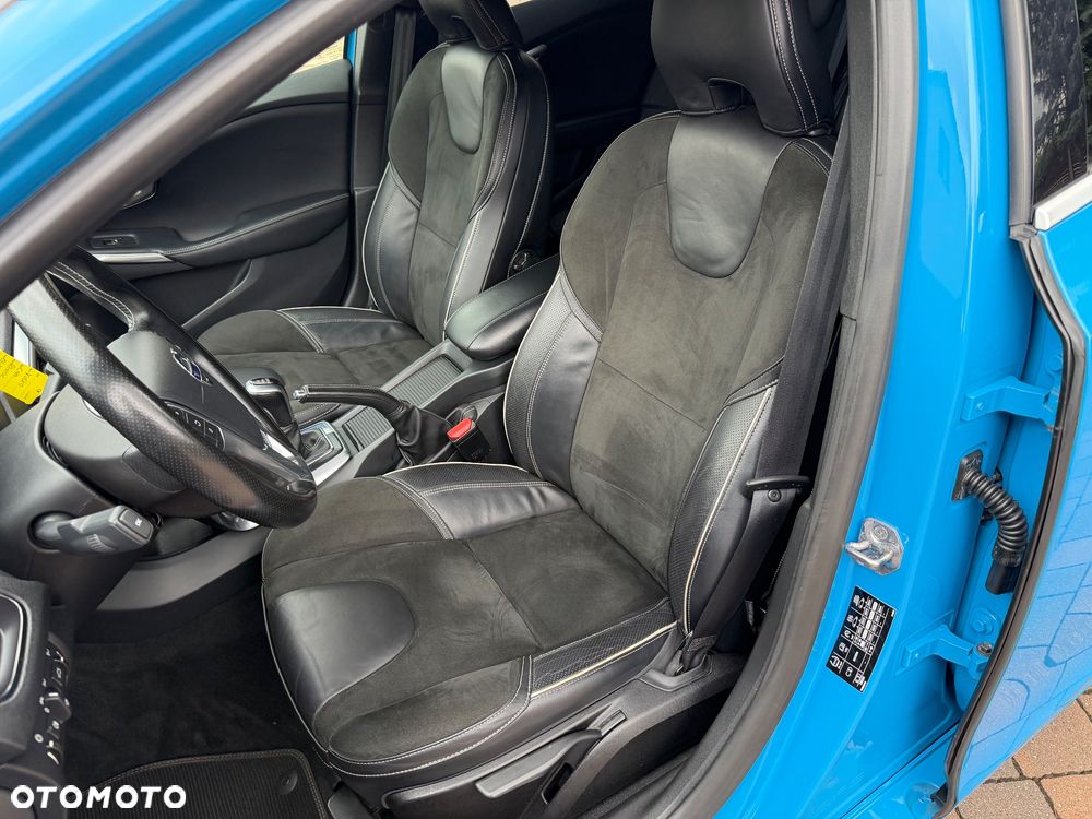 Volvo V40 D2 Drive-E R-Design Momentum - 13