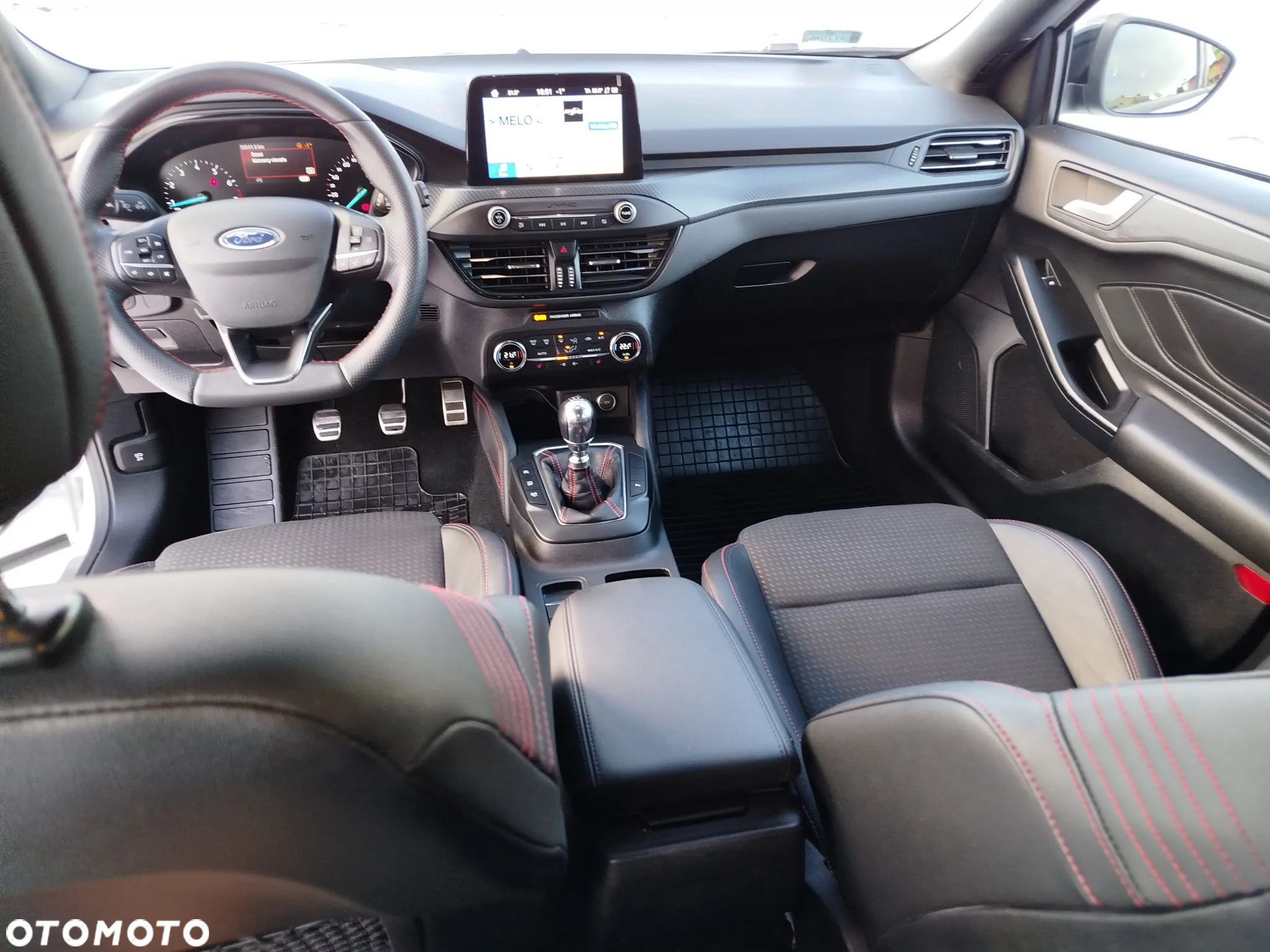 Ford Focus 1.0 EcoBoost ST-Line - 30