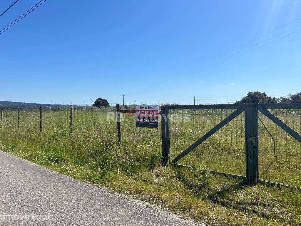 Terreno vedado com 8.240m² em malha Urbana - Tomar - Grande imagem: 3/12