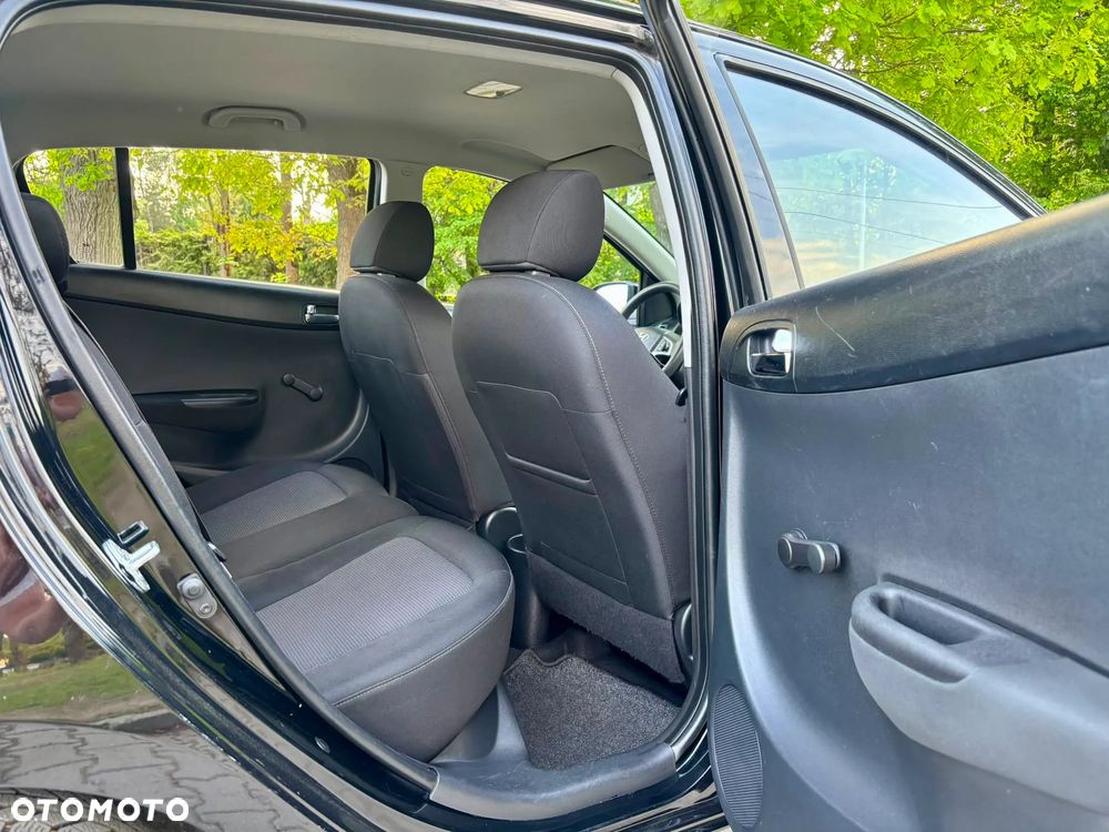 Hyundai i20 1.25 Wersja Jubileuszowa - 34