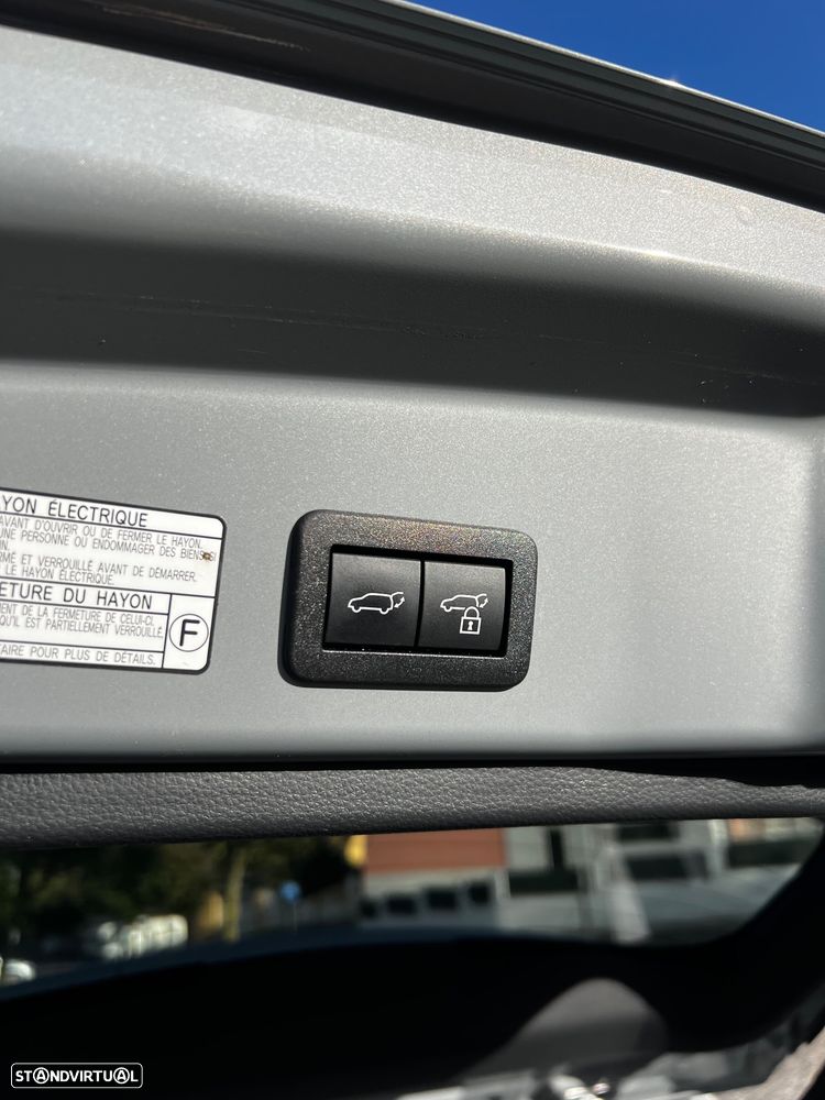 Toyota Corolla Cross 2.0 Hybrid Exclusive - 14