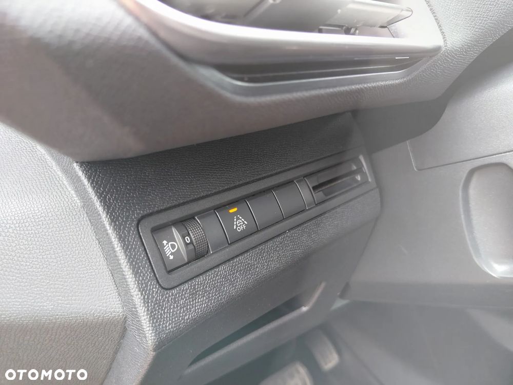 Peugeot 3008 1.5 BlueHDi Allure S&S EAT8 - 24