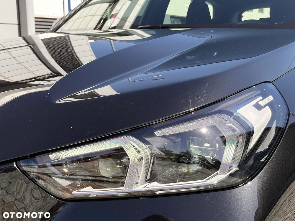 BMW X1 sDrive18i - 18