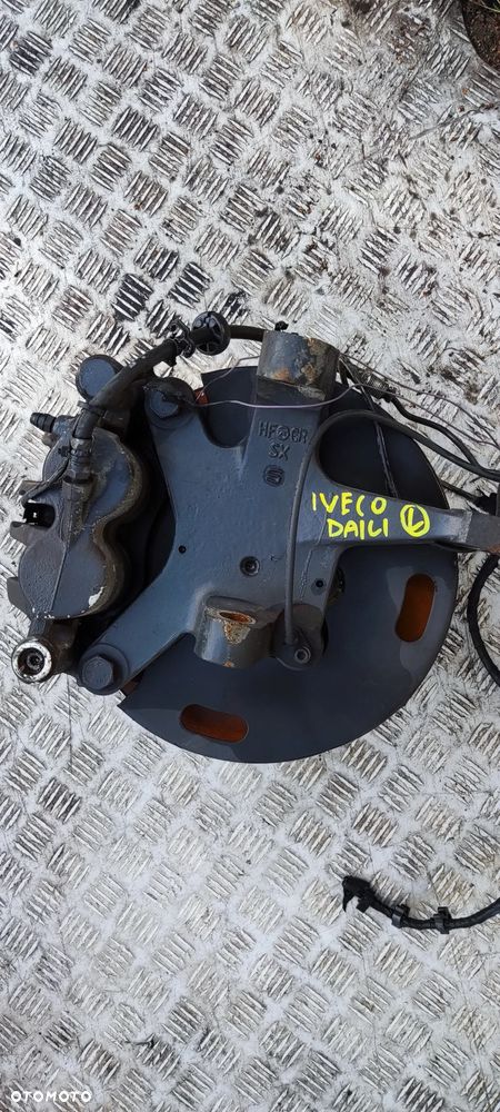 IVECO DAILI 35 120 2014 ZWROTNICA PIASTA PRZEDNIA LEWA - 1