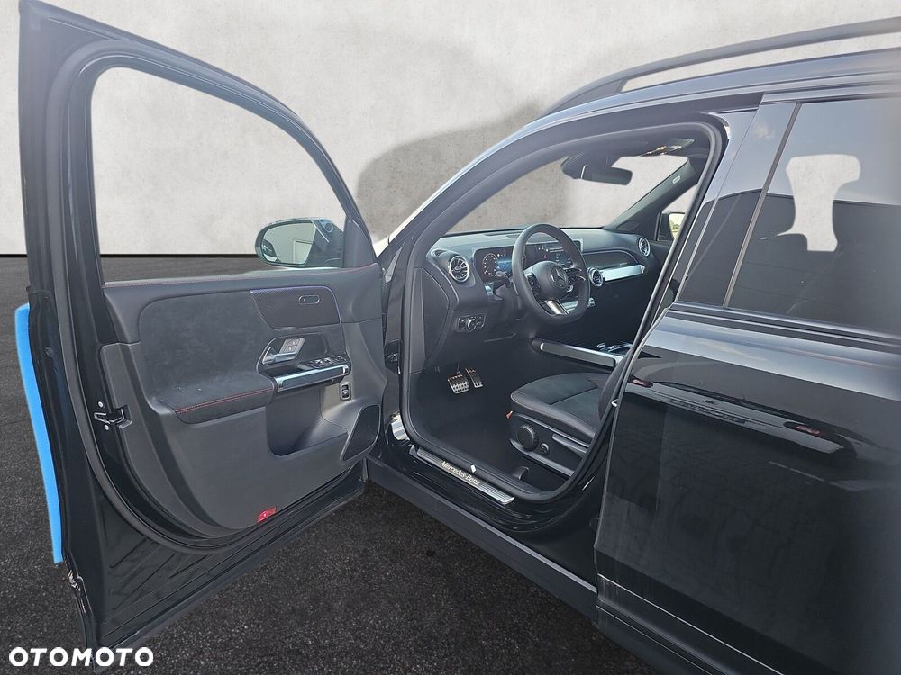 Mercedes-Benz GLB - 10