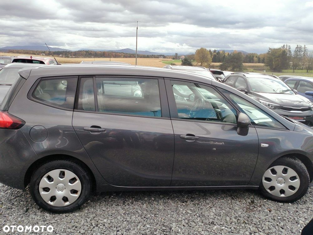 Opel Zafira - 8