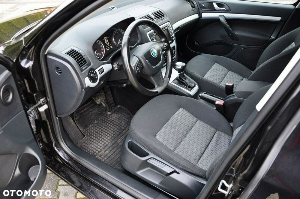 Skoda Octavia 1.6 TDI DPF DSG Elegance - 30