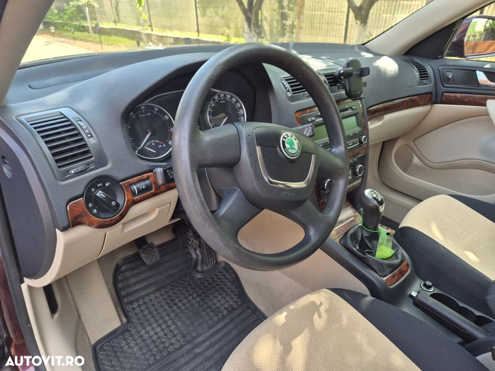 Skoda Octavia 1.2 TSI Ambiente - 14