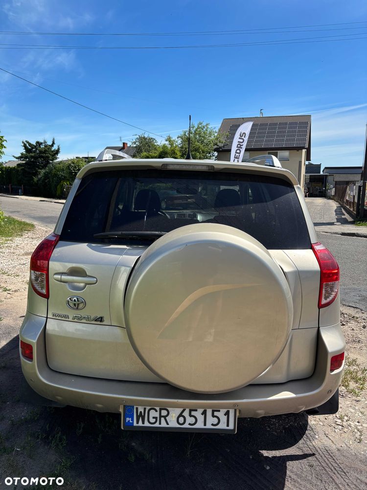 Toyota RAV4 - 2