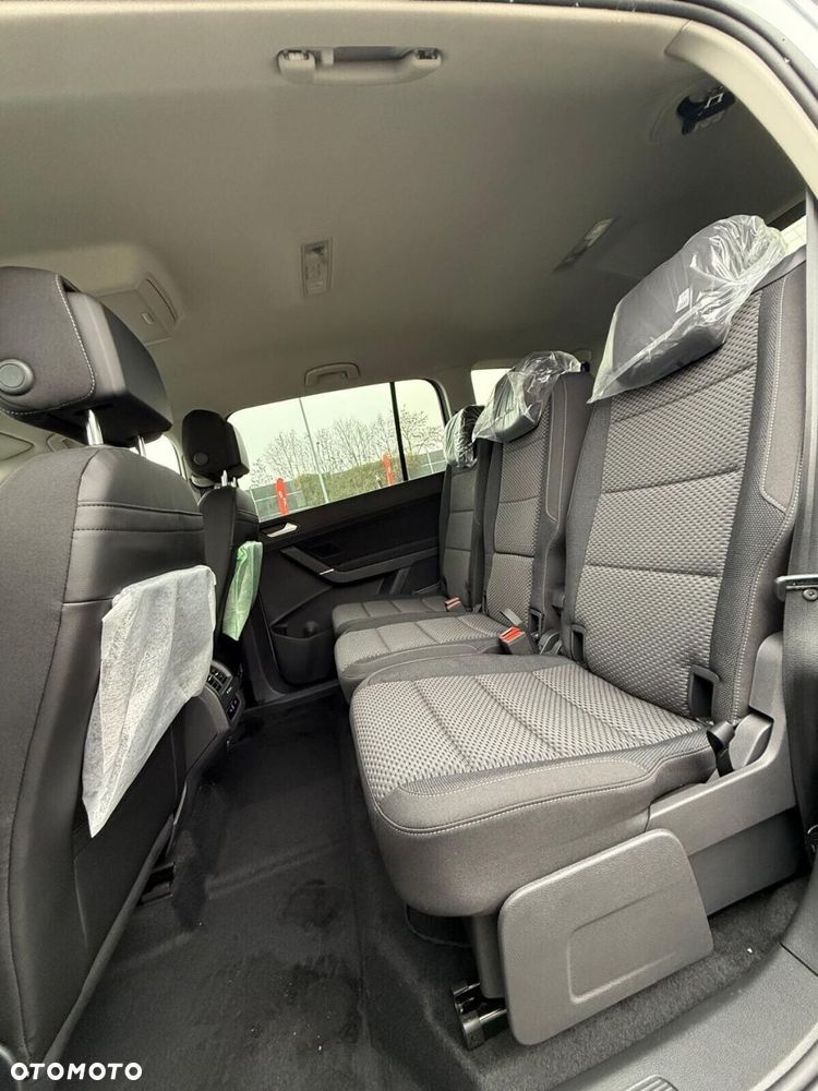 Volkswagen Touran 1.5 TSI EVO Comfortline Plus - 11