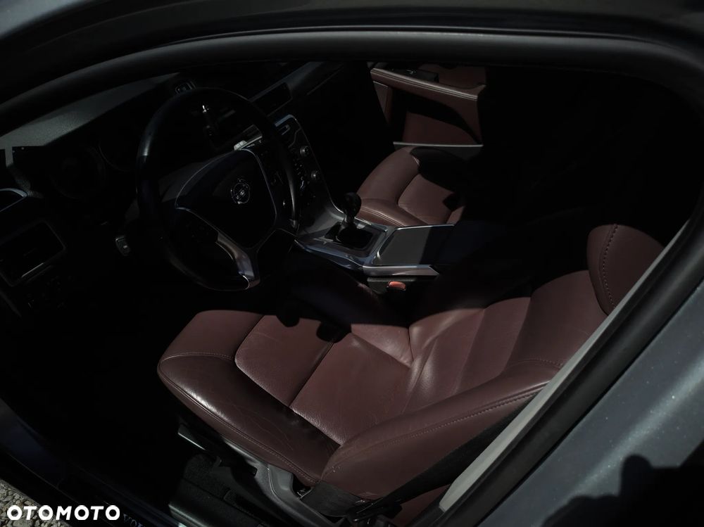 Volvo V70 D4 Momentum - 11