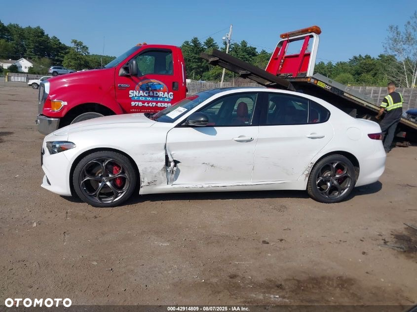 Alfa Romeo Giulia - 9
