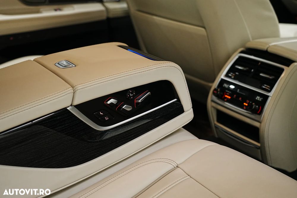 BMW Seria 7 - 28