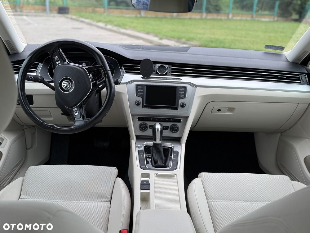 Volkswagen Passat 2.0 TDI SCR Comfortline DSG - 6