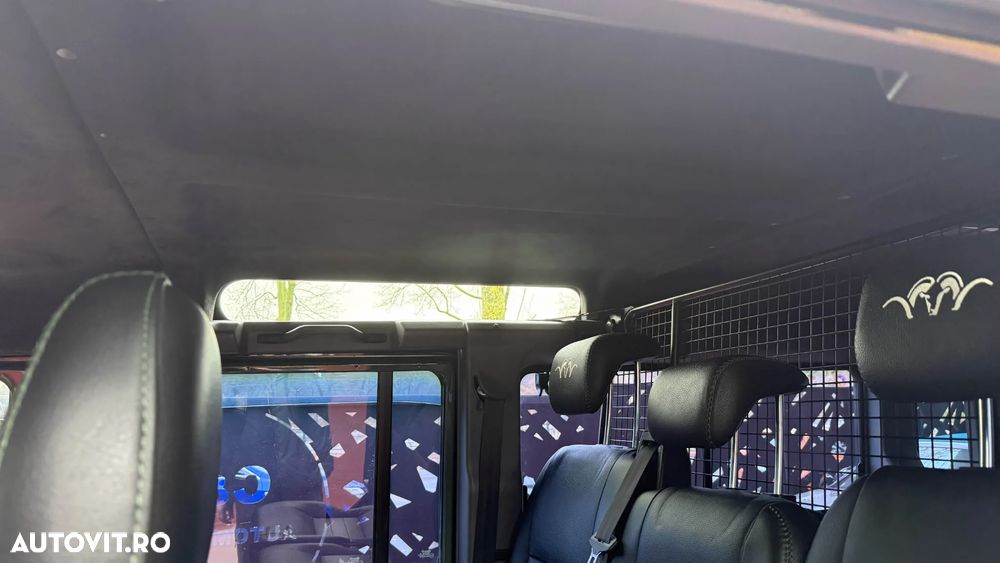 Land Rover Defender - 19