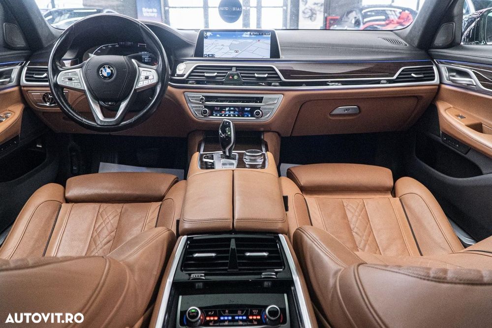 BMW Seria 7 730Ld xDrive - 38