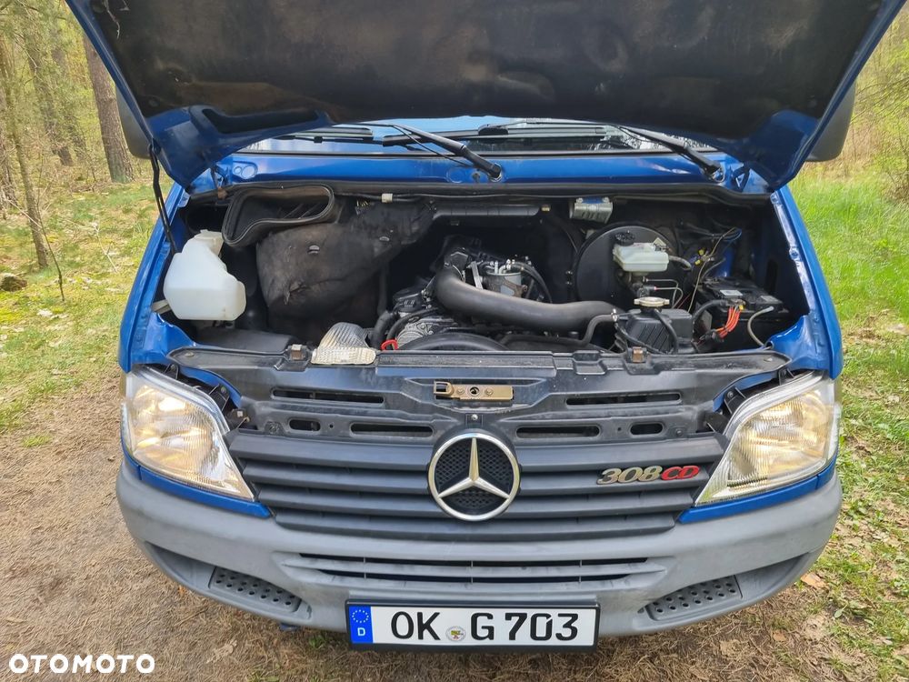 Mercedes-Benz Sprinter - 36