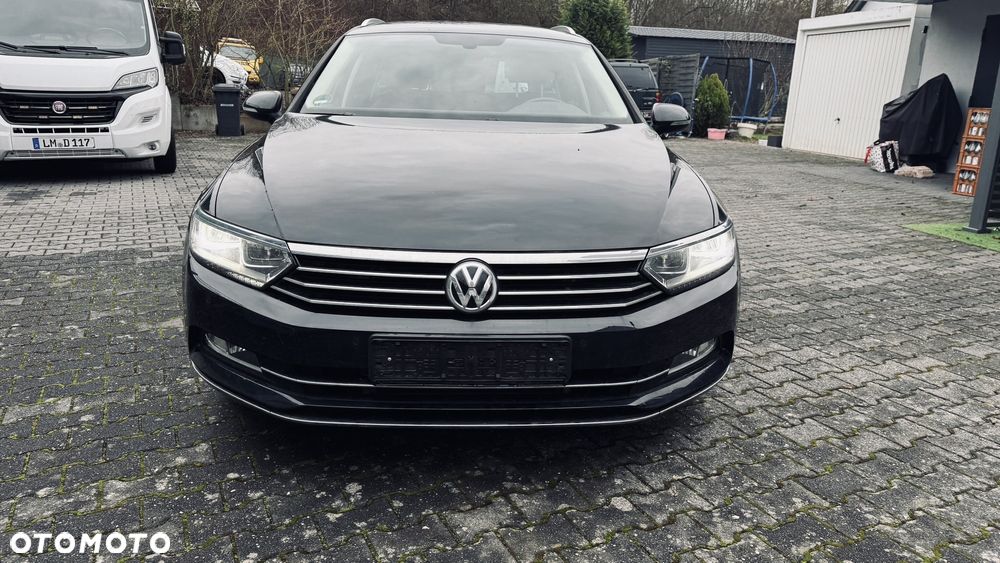 Volkswagen Passat 2.0 TDI (BlueMotion Technology) Highline - 1