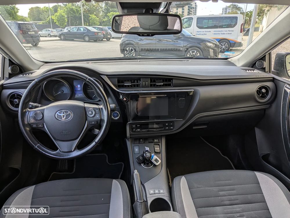 Toyota Auris Touring Sports 1.8 HSD Freestyle - 8