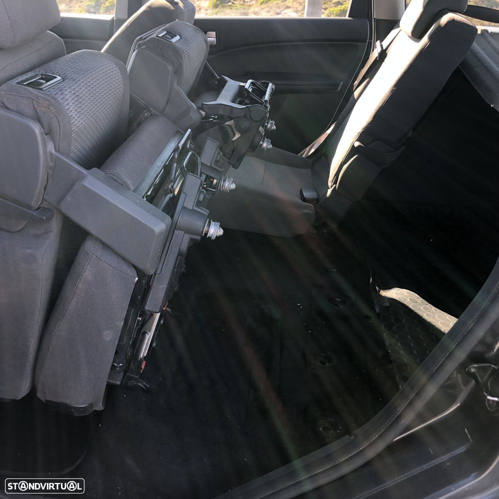 Ford Focus C-Max - 10