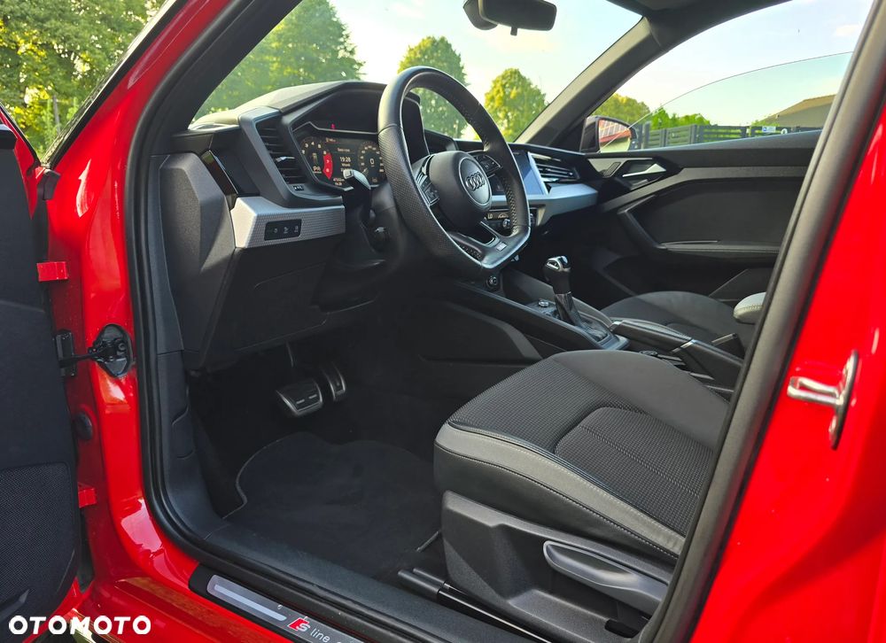 Audi A1 Sportback 30 TFSI S-Line S-tronic - 12