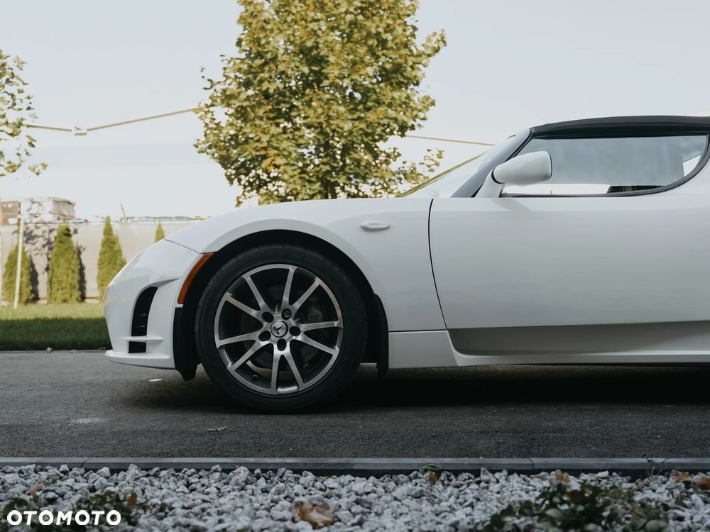 Tesla Roadster - 7