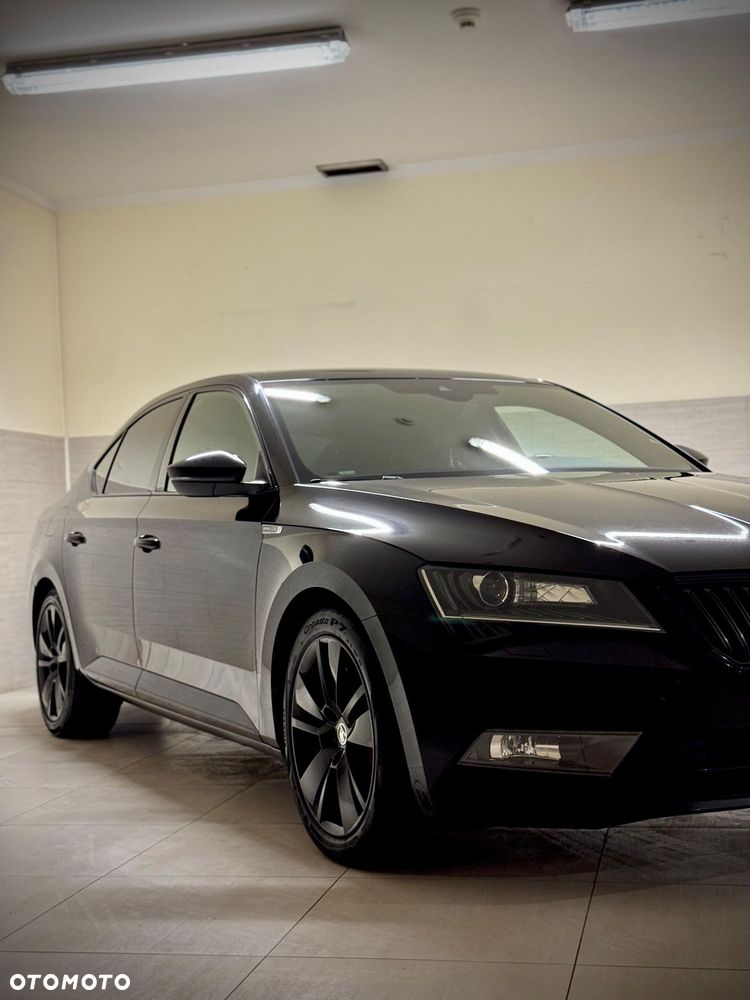 Skoda Superb 2.0 TDI 4x4 Sportline DSG - 6