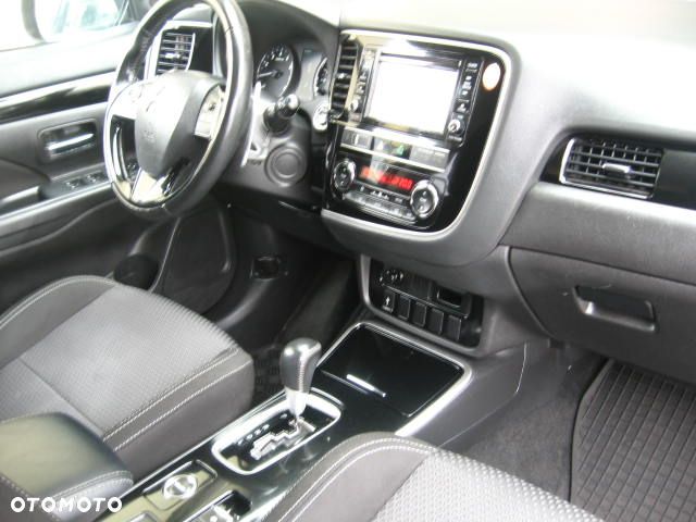 Mitsubishi Outlander 2.0 Intense + SDA 4WD CVT - 20