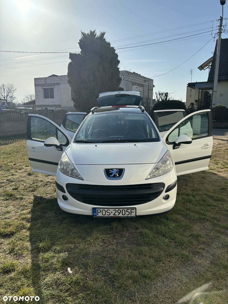 Peugeot 207 1.4 16V Trendy - 3