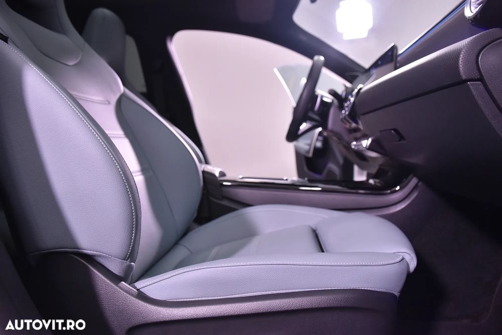 Mercedes-Benz CLA 200 7G-DCT AMG Line - 12