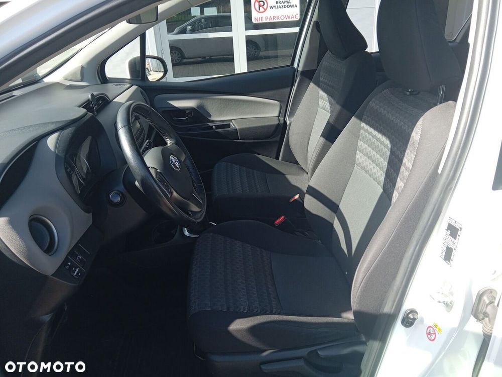 Toyota Yaris - 13