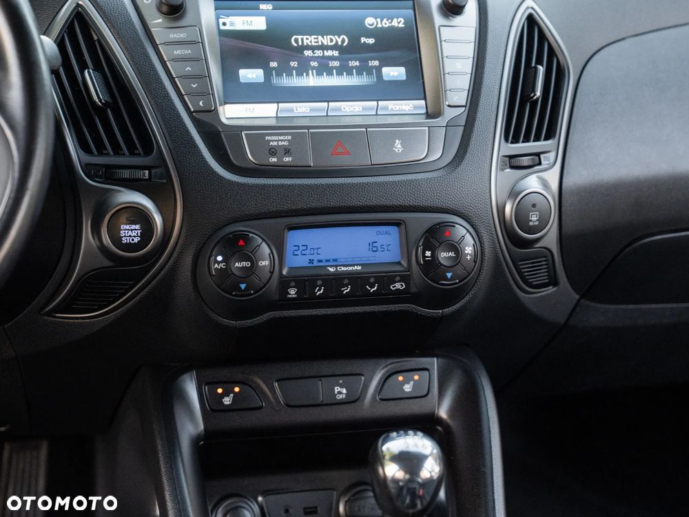 Hyundai ix35 1.6 2WD Fifa World Cup Edition - 37