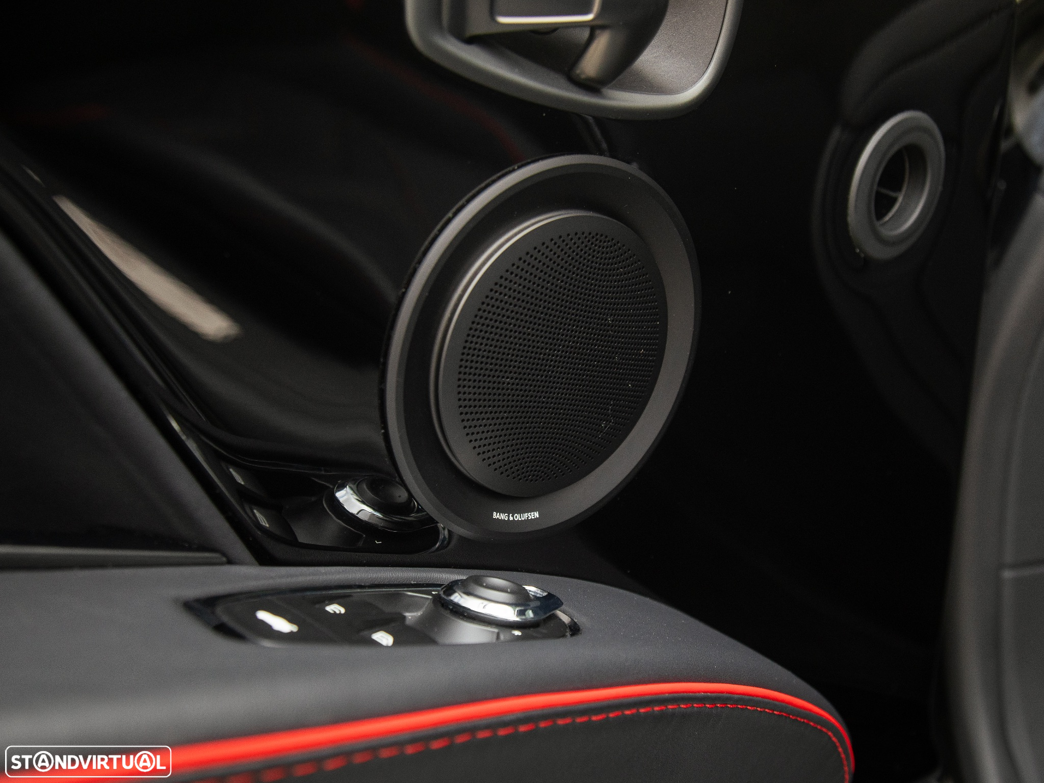 Aston Martin DBS Volante Superleggera - 45